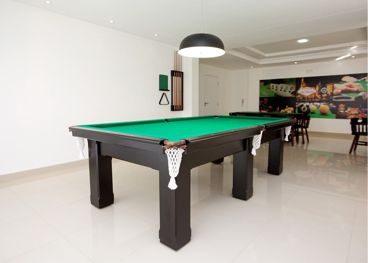 Sinuca clássica: mesas com tamanho oficial e belo design